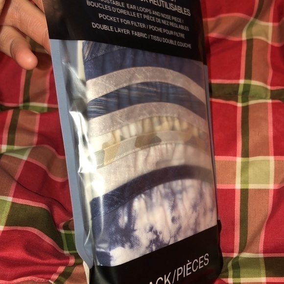 5/$13 DKNY 5 pack face masks multi designs. Adjustable ear loops/nose piece NWT - Picture 6 of 11